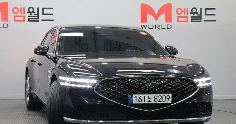 Genesis G90 
