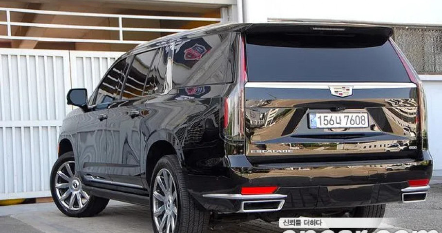 Cadillac Escalade 
