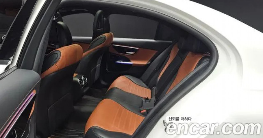 Mercedes-Benz C-Class 