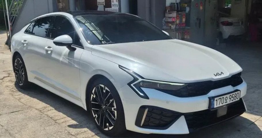 Kia K5 
