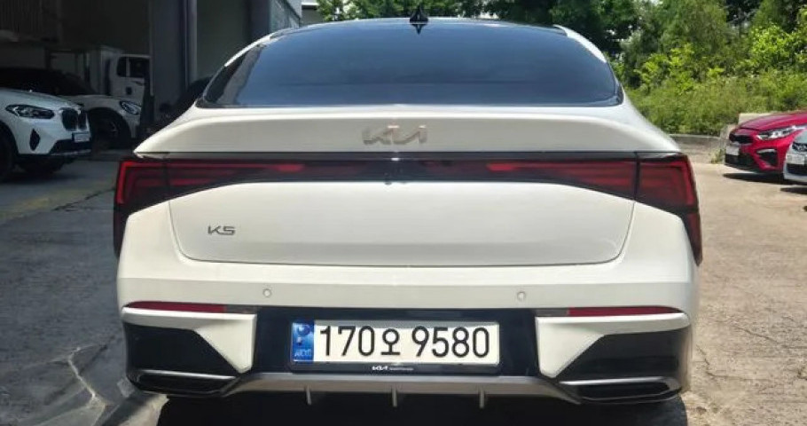 Kia K5 