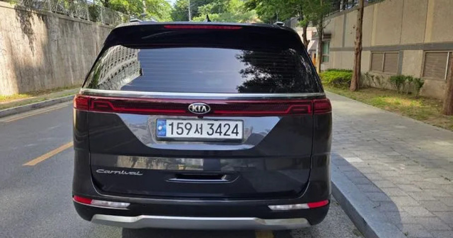 Kia Carnival 