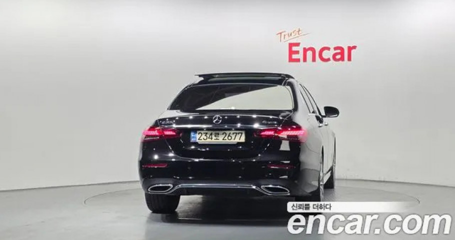 Mercedes-Benz E-Class 