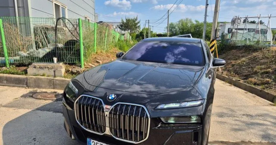 Bmw 7-Series 