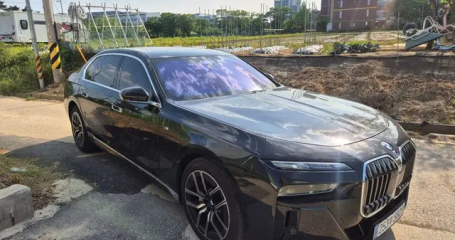 Bmw 7-Series 
