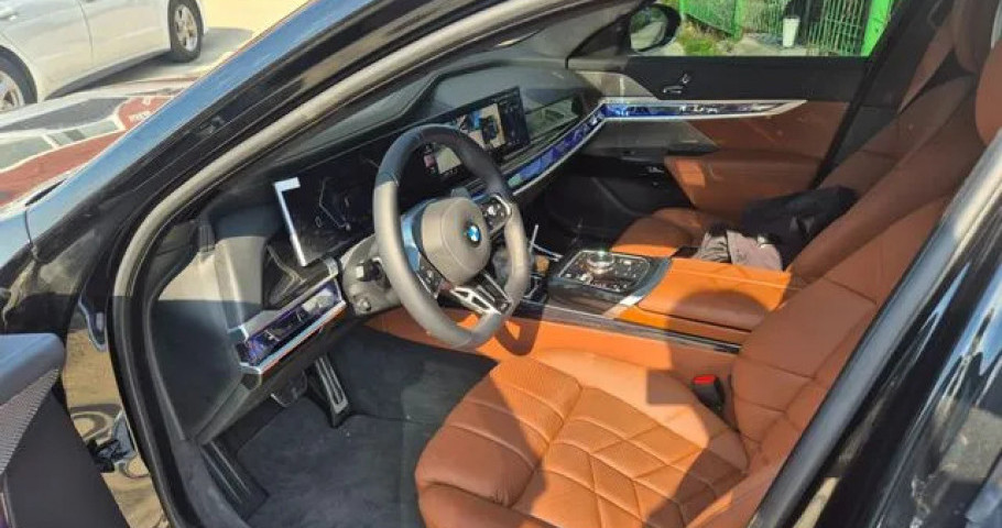Bmw 7-Series 