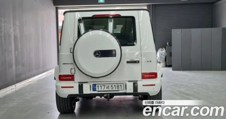 Mercedes-Benz G-Class 