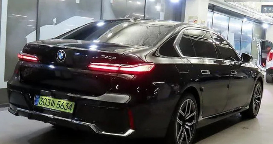 Bmw 7-Series 