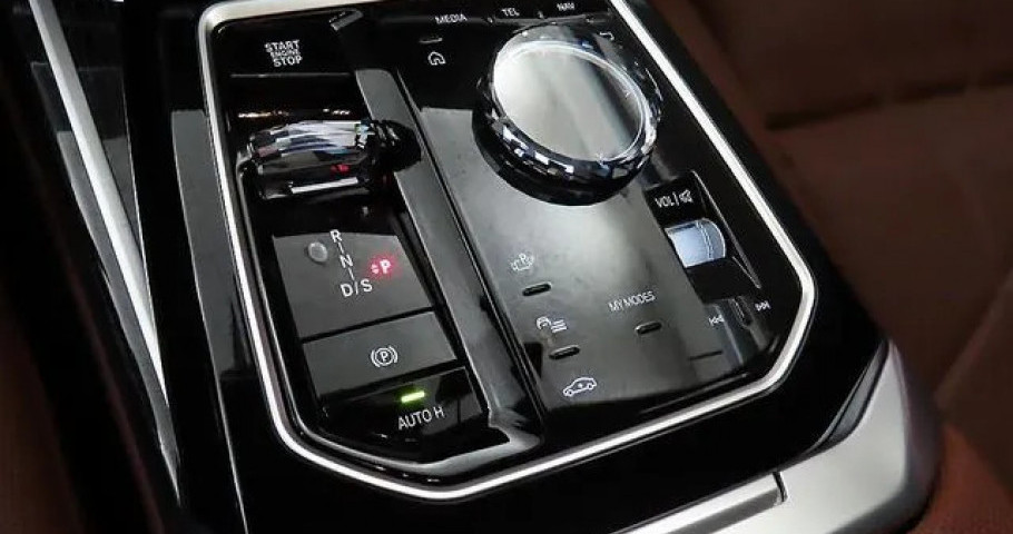 Bmw 7-Series 