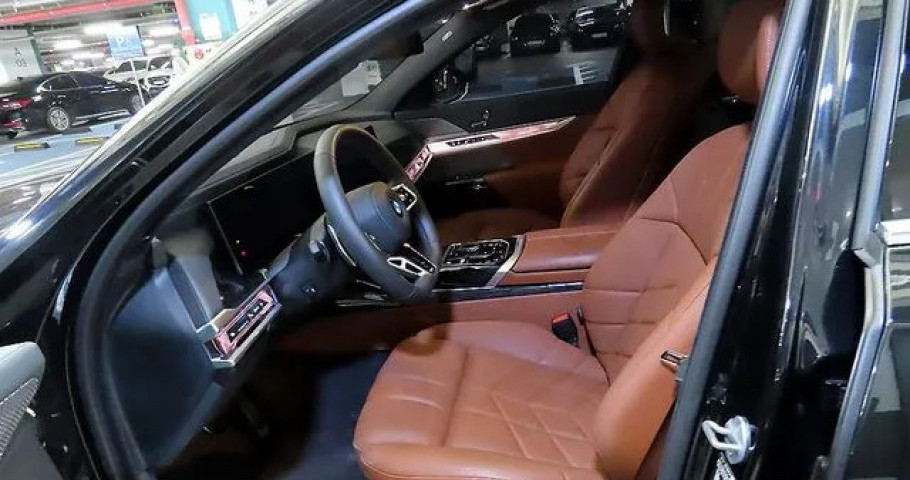 Bmw 7-Series 