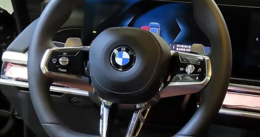 Bmw 7-Series 