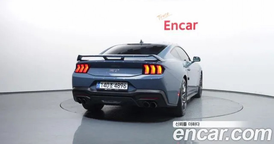 Ford Mustang 
