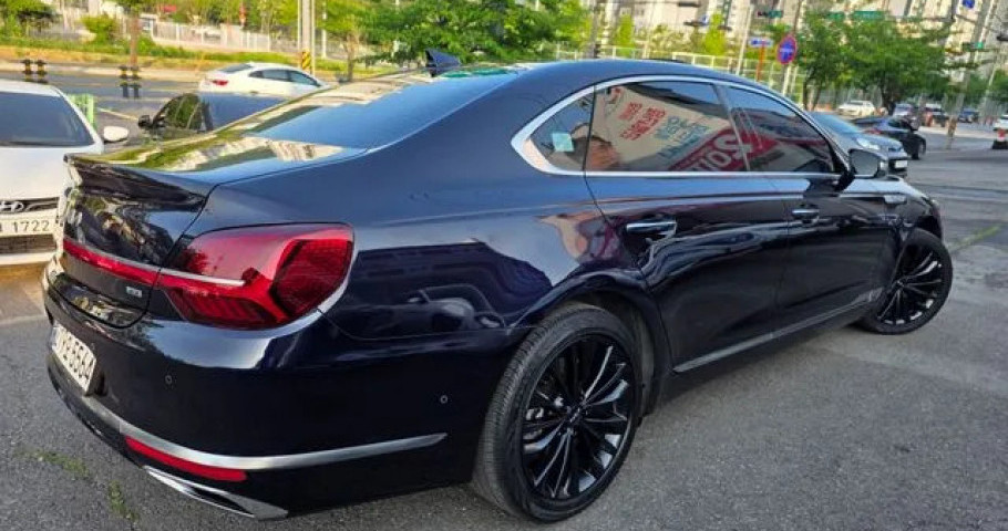 Kia K9 