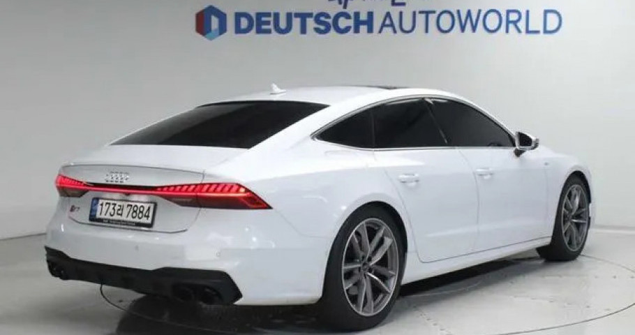 Audi A7 