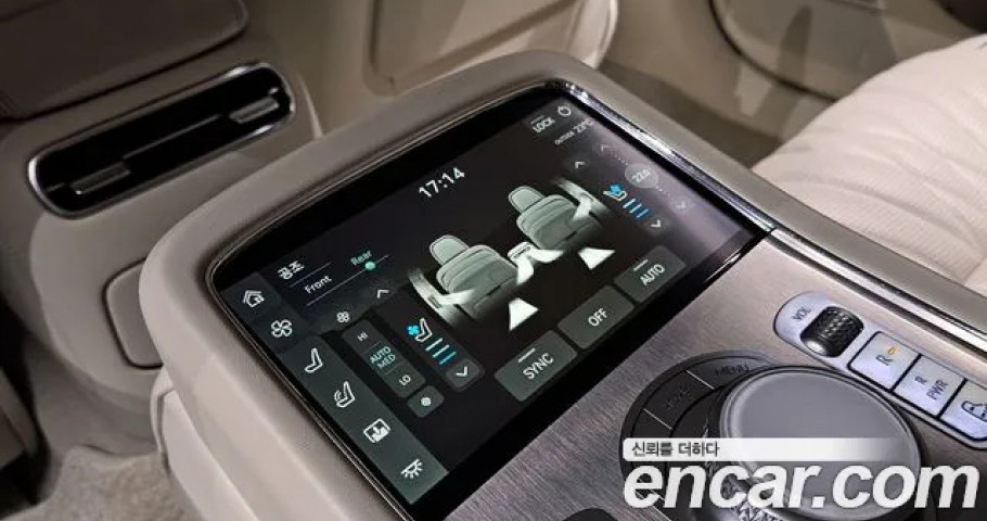 Genesis G90 