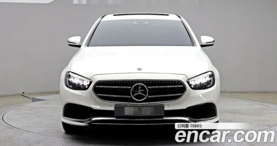 Mercedes-Benz E-Class 