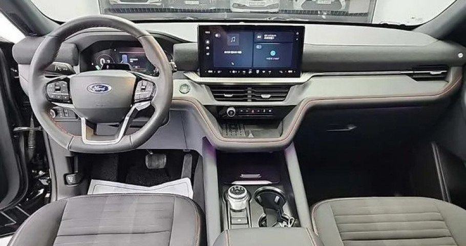 Ford Explorer 