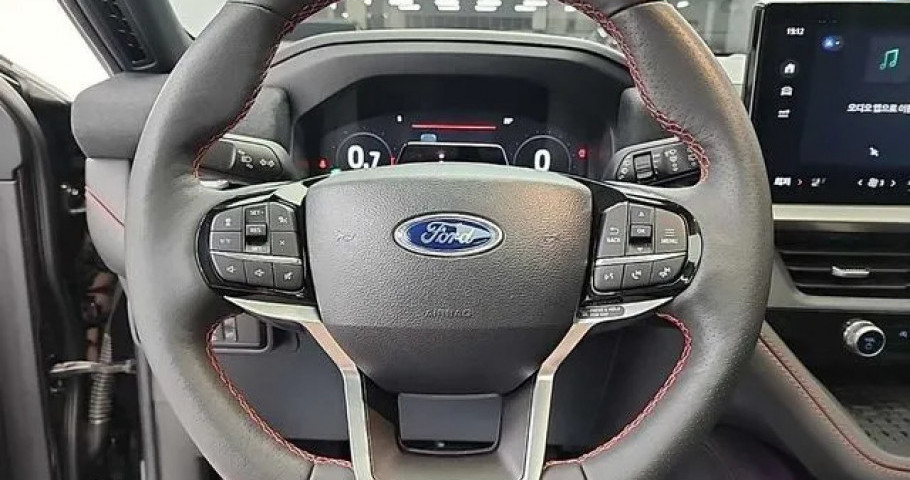 Ford Explorer 