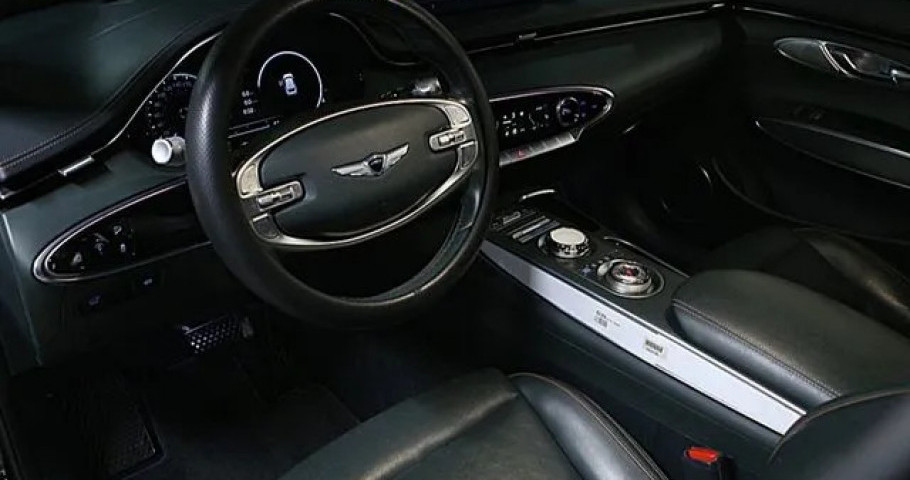 Genesis Gv70 