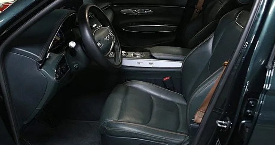 Genesis Gv70 