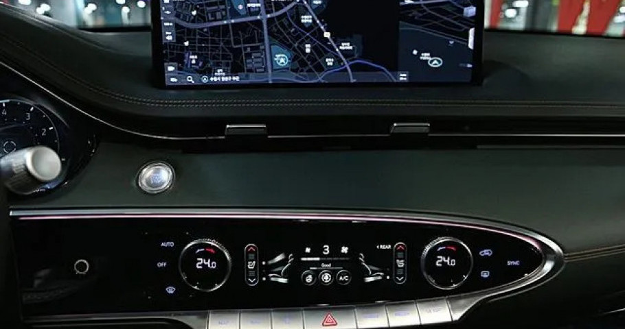 Genesis Gv70 