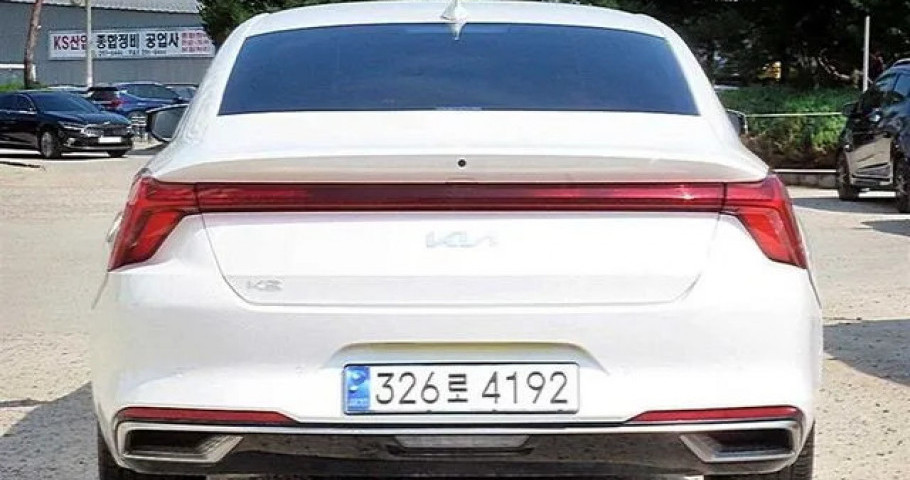 Kia K8 