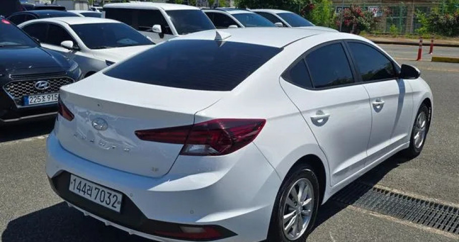Hyundai Avante (Elantra) 