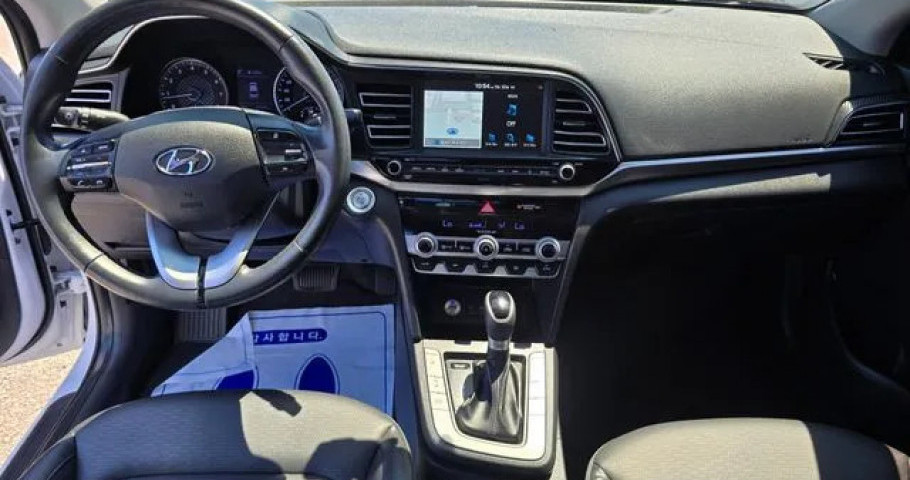 Hyundai Avante (Elantra) 