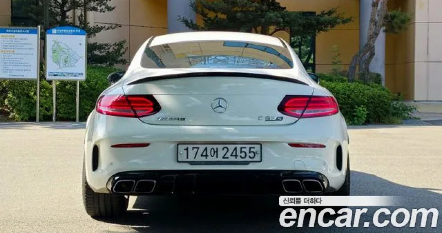 Mercedes-Benz C-Class 