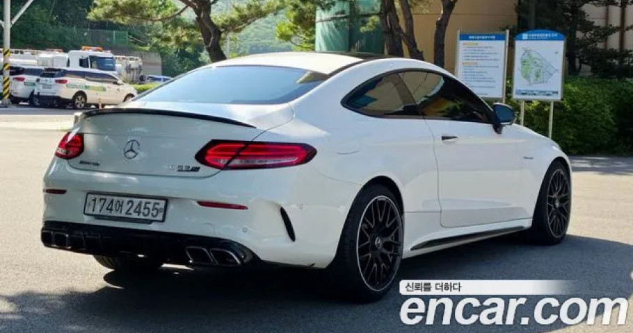 Mercedes-Benz C-Class 