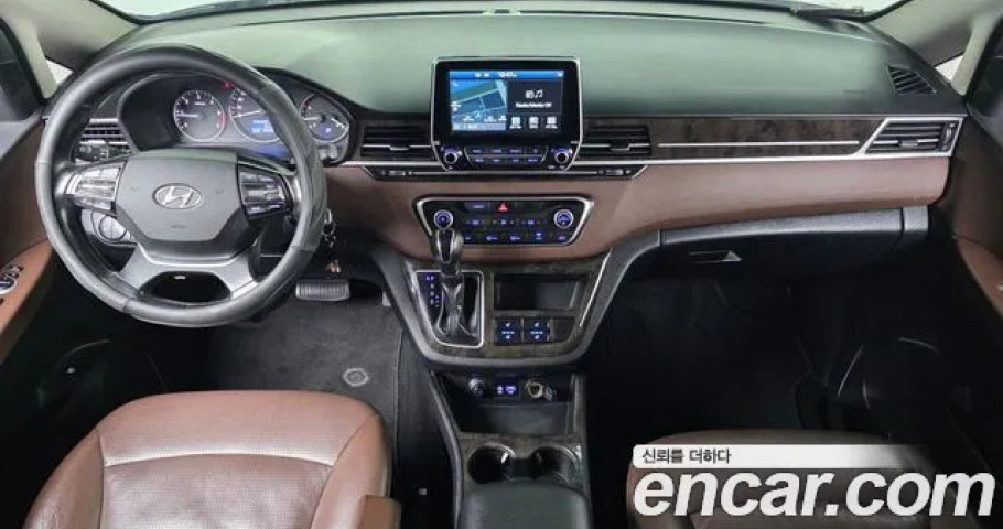 Hyundai Starex 
