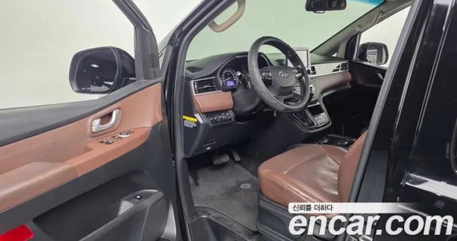 Hyundai Starex 
