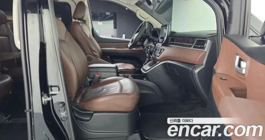 Hyundai Starex 