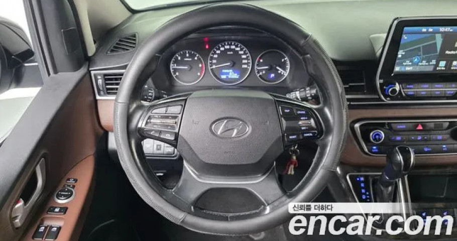 Hyundai Starex 