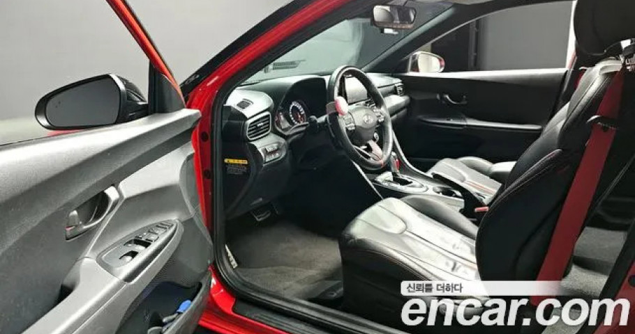 Hyundai Veloster 