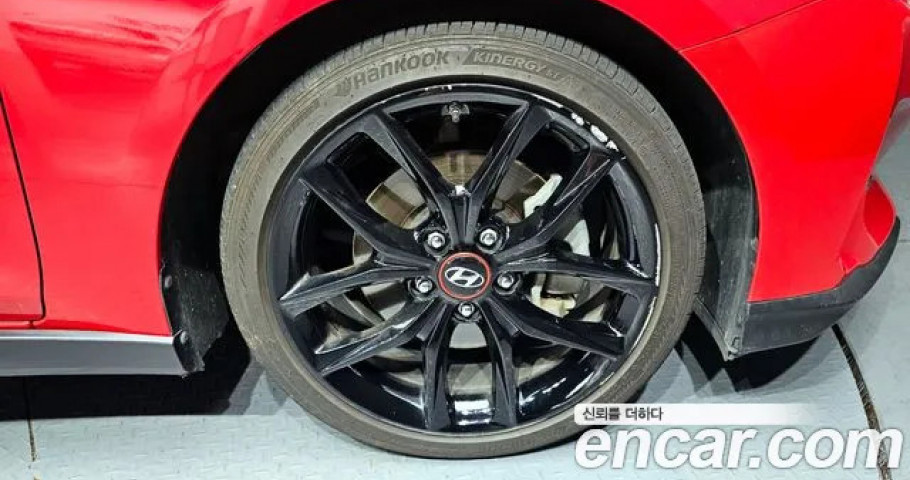 Hyundai Veloster 