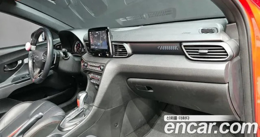 Hyundai Veloster 