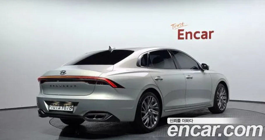 Hyundai Grandeur 
