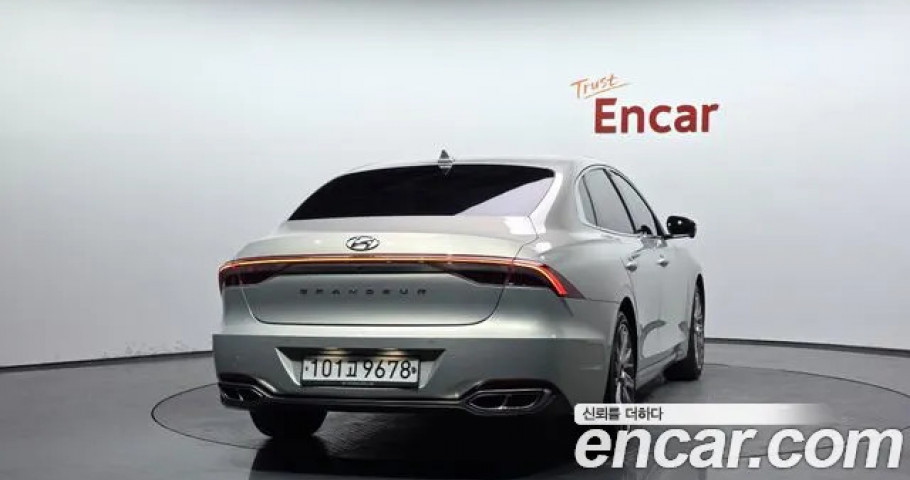 Hyundai Grandeur 