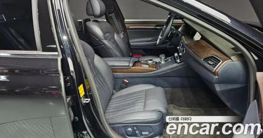 Genesis G90 