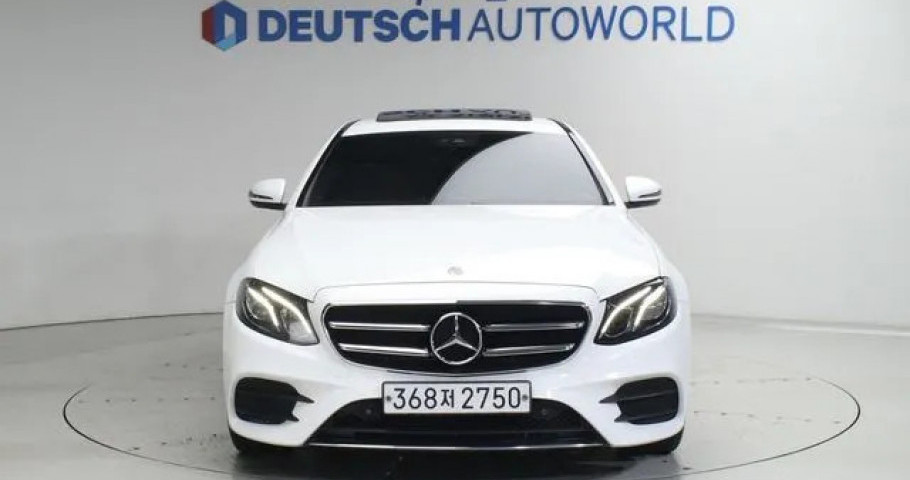 Mercedes-Benz E-Class 