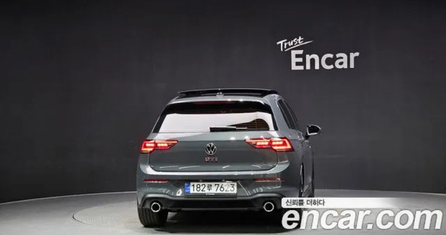 Volkswagen Golf 