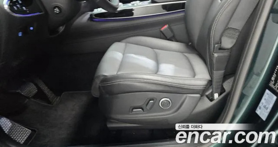 Genesis Gv70 