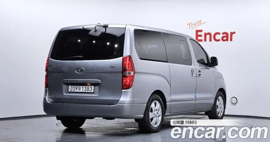 Hyundai Starex 