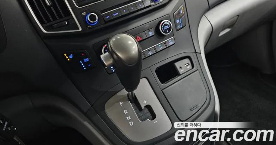 Hyundai Starex 