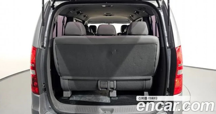 Hyundai Starex 