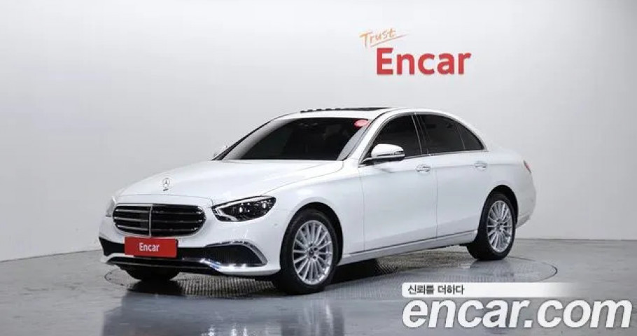 Mercedes-Benz E-Class 