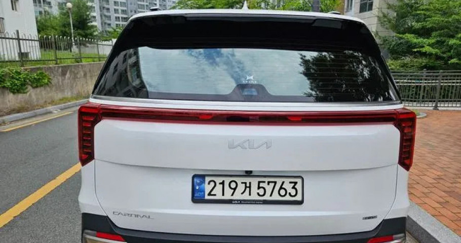 Kia Carnival 