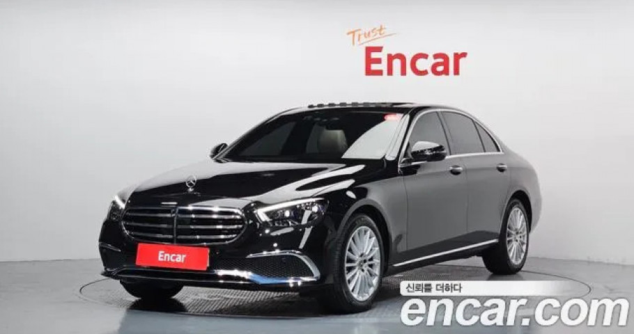 Mercedes-Benz E-Class 