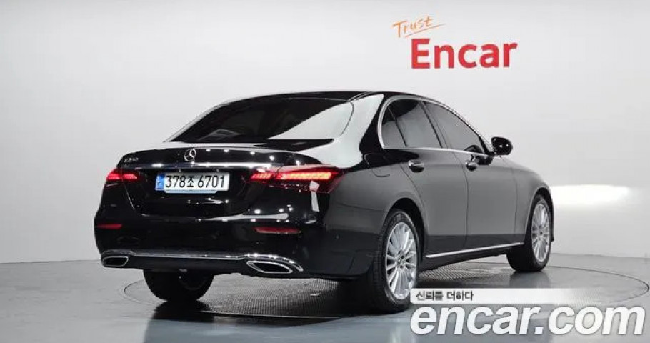 Mercedes-Benz E-Class 
